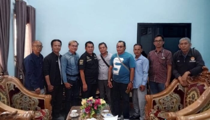 Bangkit dan segerah bekerja APPI Berawal dengan melaksanakan Audensi dengan ketua DPRD kab.rejang lebong, Selasa 07/10/2025