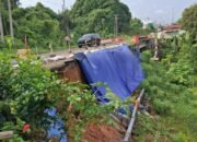 Sudah tujuh bulan berlalu, sejak jalan negara di Rt 06 Kelurahan Muara Beliti, Kabupaten Musi Rawas longsor belum juga diperbaiki,, Sabtu 11/10/2025: