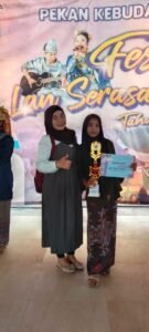 Guru Honor SMPN HTI Bumi Makmur Berhasil Antarkan Siswinya Raih Prestasi Pada Pekan Budaya 2025,kamis 16/10/2025: