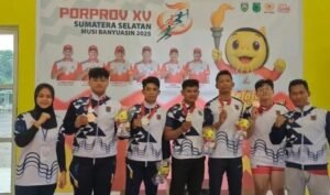 Cabor Gulat kembali raih medali di hari kedua Pekan Olahraga Provinsi (Porprov) Sumatera Selatan di Gedung Serba Guna SMAN 1 Sekayu, Minggu (19/10/25).