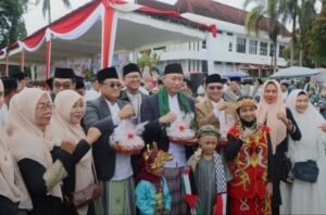 Wali Kota Lubuk Linggau, H Rachmat Hidayat menjadi Pembina Apel Peringatan Hari Santri Nasional Tahun 2025: