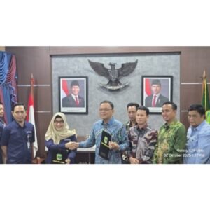 Bupati Empat Lawang, Dr. H. Joncik Muhammad, S.Si., S.H., M.M., M.H., bersama Wakil Bupati, Arifa’i, S.H., secara resmi menunaikan janji mereka, Kamis 02/10/2025: