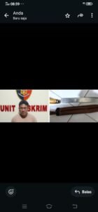 TERSANGKA- Asnawi (42) berikut barang bukti yang digunakan tersangka untuk lakukan penganiayaan: Sabtu 04/10/2025: