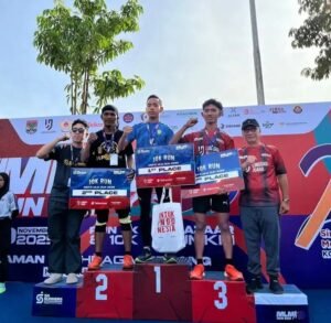Wakil Wali Kota Lubuklinggau, H. Rustam Effendi, secara resmi melepas ratusan peserta MLM Run 2025 ,, Minggu 09/11/2025: