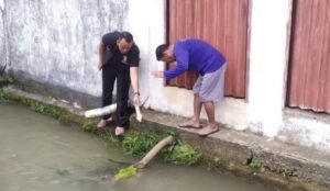 Diduga Sakit Diderita Kambuh, Tim Indentifikasi Polres Musi Rawas dan Polsek Muara Beliti Sigap Evakuasi Korban Tenggelam di Irigasi Desa Tanah Periuk,, Selasa 18/11/2025,,