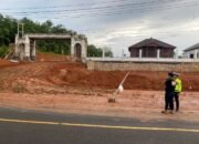 Cegah Lakalantas Akibat Material Jatuh ke Badan Jalan dan Licin, Satlantas Polres Musi Rawas Himbau Penanggung Jawab Proyek untuk Lakukan Pembersihan, Rabu 19/11/2025: