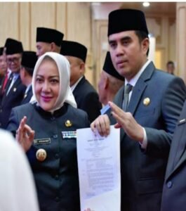 Bupati Musi Rawas melantik dan mengambil sumpah 14 pejabat eselon II JPT Pratama dalam rangka penyegaran struktur organisasi pemerintahan,, Jum’at 21/11/2025:
