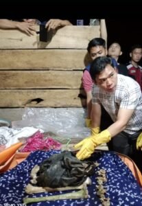 Setelah hampir dua bulan dinyatakan hilang. Akhirnya jenasah Kelvin Febriansyah (16) siswa SMA warga Rt 11 Kelurahan Pasar Muara Beliti,, Rabu 26/11/2025: