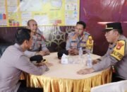 Bentuk Perhatian Terhadap Personel di Pelaksanaan Operasi Lilin Musi 2025, Kapolres Musi Rawas Didampingi Ketua Bhayangkari Cek Pos Pam dan Berikan Tali Asih,,
