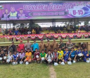 Turnamen Sepak Bola Bupati Musi Rawas Cup U-15 Tahun 2025 ajang tempat pembinaan talenta-talenta muda resmi dimulai, Selasa 02/12/2025