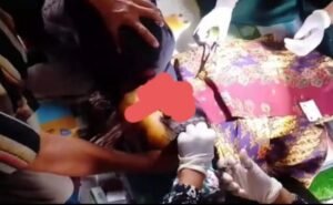 Diduga selisih paham masalah batas kebun, Ari (29), warga Desa Sungai Naik, Kecamatan Bulang Tengah Suku (BTS) Ulu,, Selasa 02/12/2025: