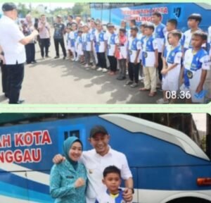 Wali Kota Lubuk Linggau, H Rachmat Hidayat, resmi melepas keberangkatan tim Fama FA Kota Lubuk Linggau,,kamis 11/12/2025: