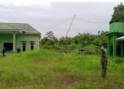 Personel dan Anggota Danposramil Bersama Koramil 0406, Kepedulian Lingkungan Melalui Kerja Bakti Jaga Kebersihan dan Disiplin Wilayah TPK, Senin 22/12/2025: