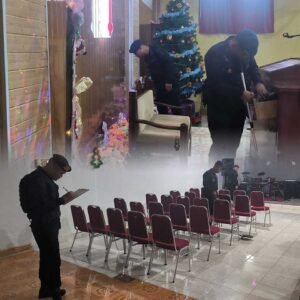 Sterilisasi Gereja Jelang Malam Tahun Baru, Unit Komposit Batalyon B Pelopor Pastikan Keamanan di Lubuklinggau,,