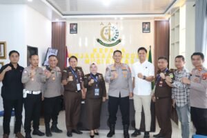 Perkuat Sinergitas Dalam Penegakan Hukum, Kapolres Musi Rawas Silaturahmi Sekaligus Kunjungan Kerja ke Kepala Kejaksaan Negeri Musi Rawas,,