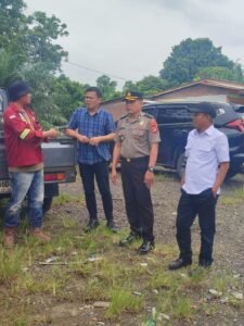 Polres Musi Rawas Bersama Pemda Lakukan Peninjauan Kegiatan Perbaikan Jalan Lintas Nasional Tepatnya di Kecamatan Muara Beliti-Muara Lakitan,,