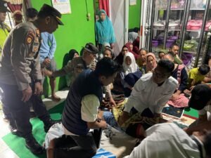 Polsek STL Ulu Terawas Bersama Pamapta Polres Musi Rawas Lakukan Identifikasi Korban Meninggal Dunia Diduga Gantung Diri,,