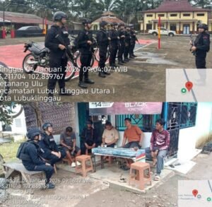 Patroli Dialogis Batalyon B Pelopor Hadirkan Rasa Aman bagi Warga Kota Lubuklinggau,,