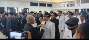 Wali Kota Lubuk Linggau, H. Rachmat Hidayat melantik dan mengambil sumpah 138 pejabat pimpinan tinggi pratama,, Senin 05/01/2026: