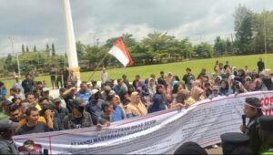 Antusiasme warga Kelurahan Pasar Muara Beliti, Kecamatan Muara Beliti, Kabupaten Musi Rawas,,kamis 29/01/2026: