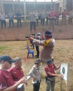 Satbrimob Polda Sumsel Batalyon B Pelopor Kembali Terlibat dalam Pelaksanaan Ujian Menembak di Polres Muratara,,,,