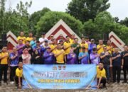 Sukseskan Perintah Presiden RI Bersih-Bersih Nasional, Polres Musi Rawas Bersama Pemda Kurve Taman Beregam dan Masjid Agung Darussalam,,,,,