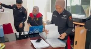 Kejaksaan Negeri Kejari Lubuklinggau melakukan penggeledahan di Kantor Dinas Lingkungan Hidup (DLH) Kota Lubuklinggau yang beralamat di Jalan Soekarno Hatta,,, Selasa 03/02/2026: