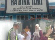 Sentuhan Kasih di Bulan Ramadhan, RA Bina Ilmi Widodo dan Satlantas Musi Rawas Santuni Lansia
